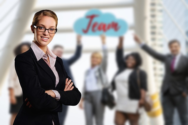 커튼을 열지 않고도 은은한 햇빛을 들이는 레이스 재질 선택법