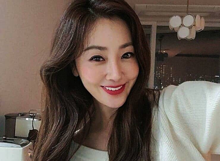 배우-오나라