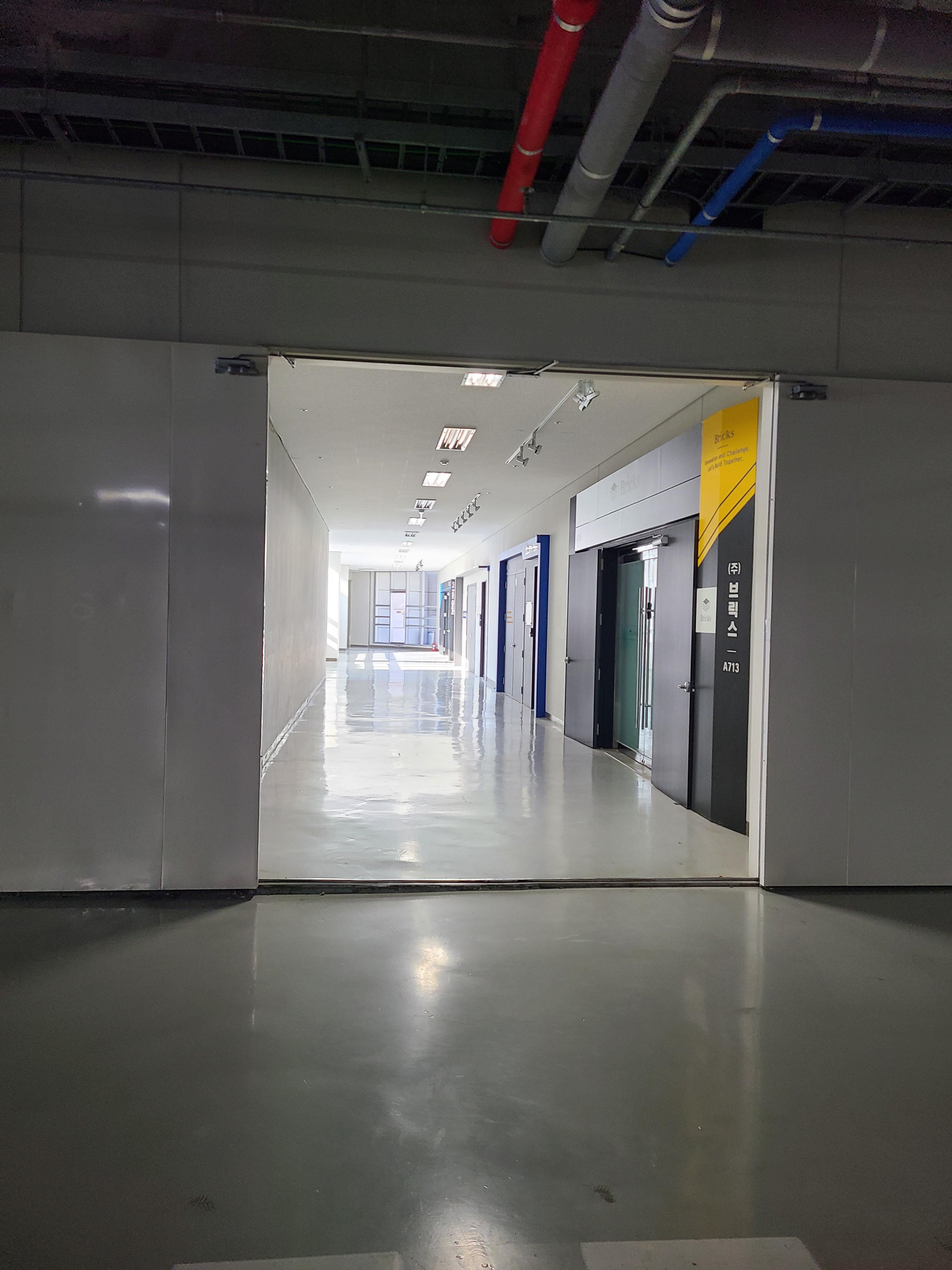 수원 벤처밸리2 연결통로