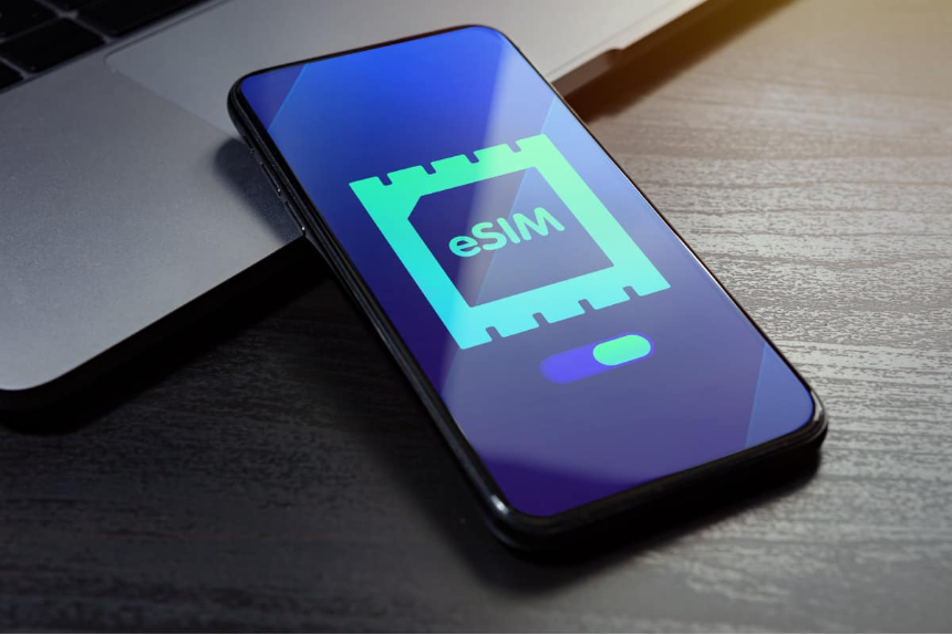 해외에서 데이터 로밍 vs 유심 vs eSIM 비교! 가장 저렴하고 편한 선택은