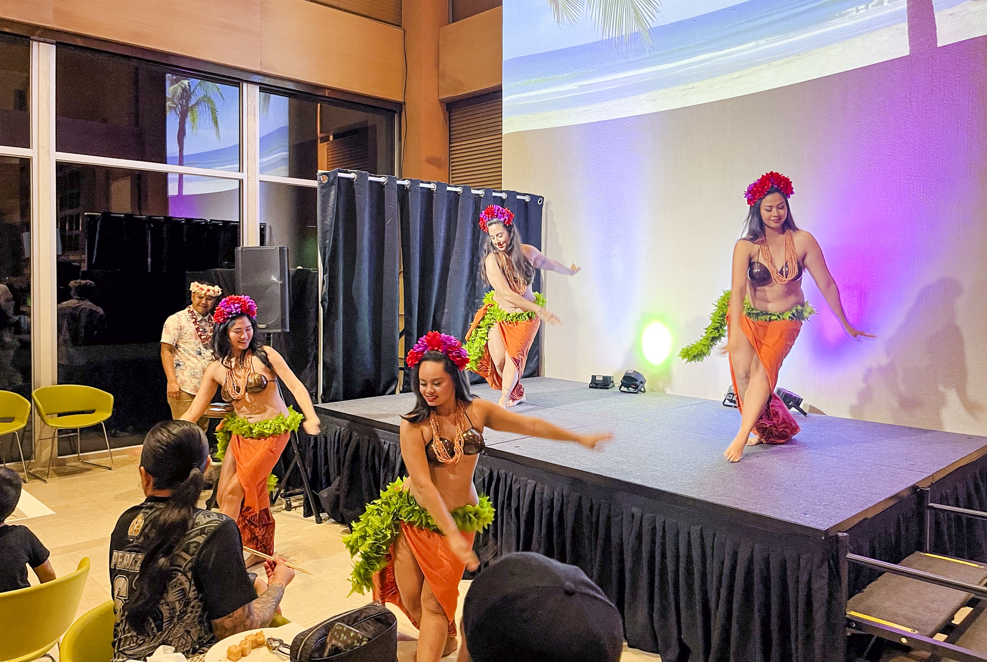 괌 라세느뷔페 공연