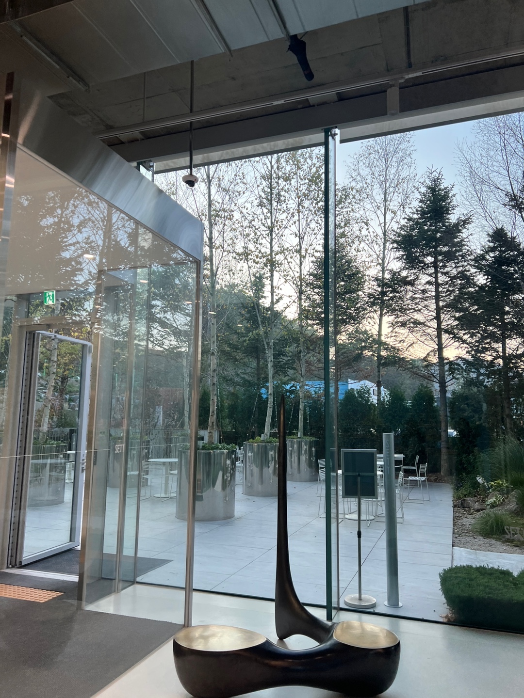 sett 카페 1층