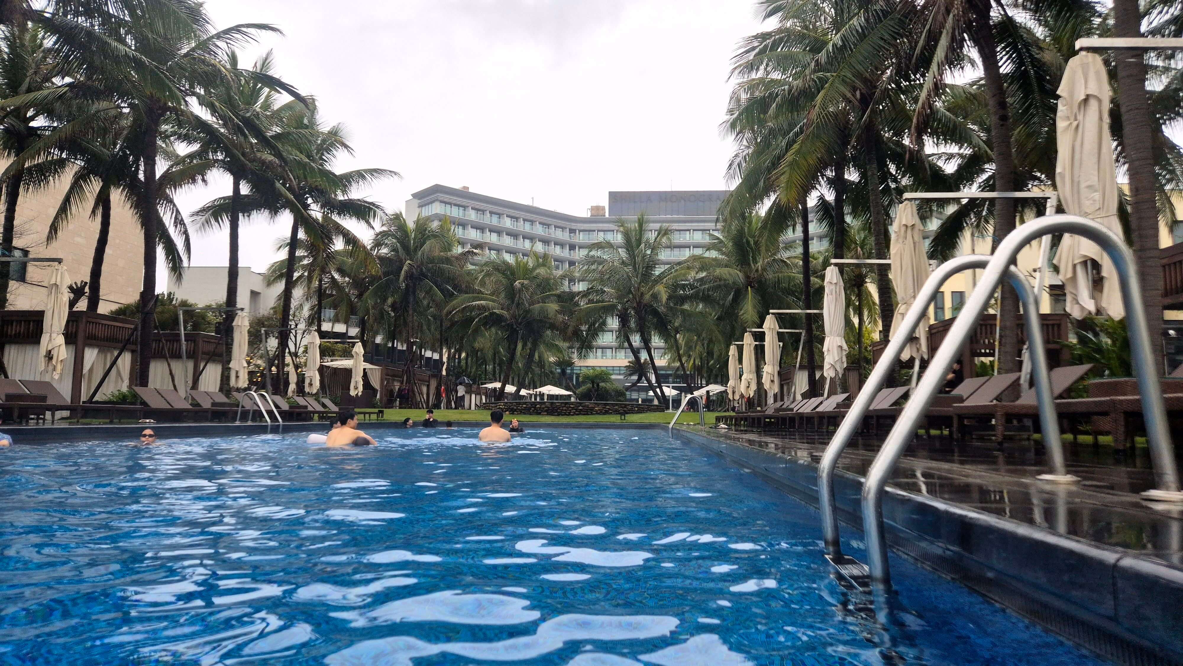 신라모노그램 다낭 수영장