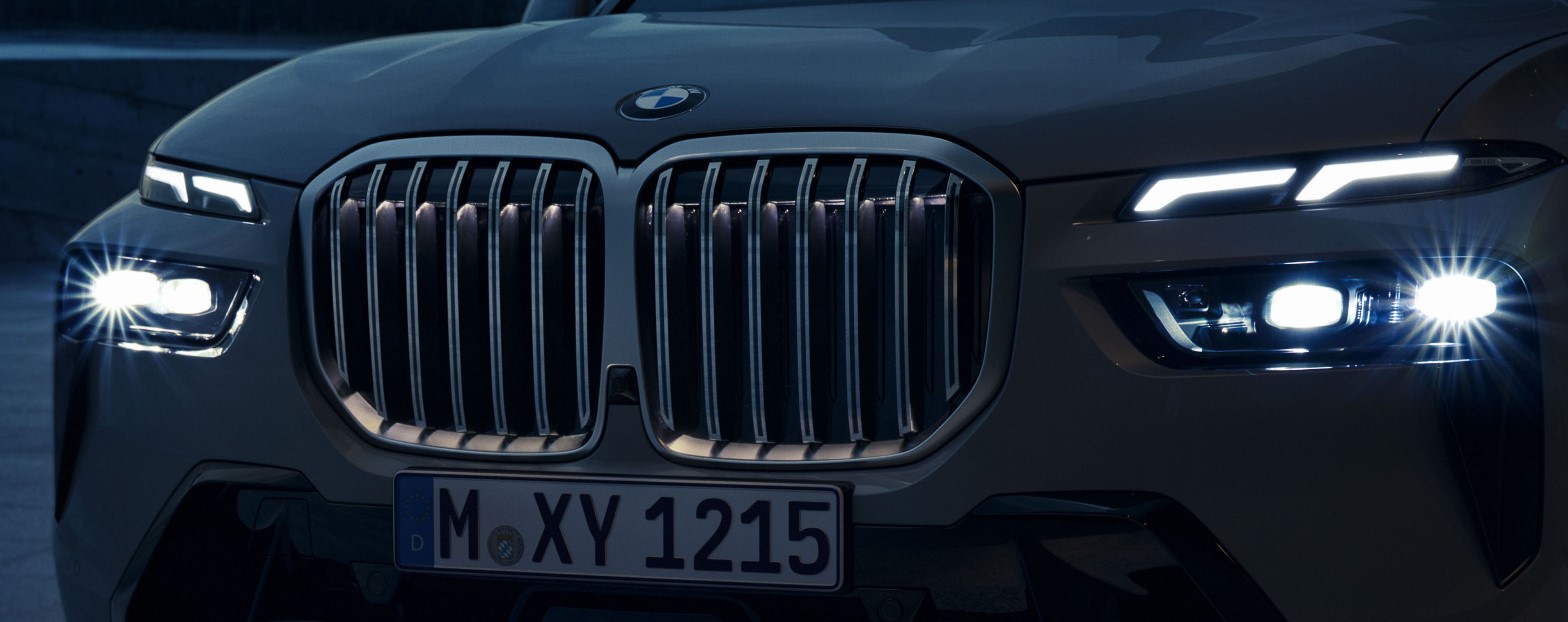 bmw-x7-iconic