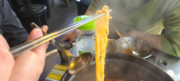 인천 송도 돼지고기 김치찌개 백채김치찌개 야외주차장 백채김치찌개송도점 김치찌개3인세트 보글보글김치찌개라면