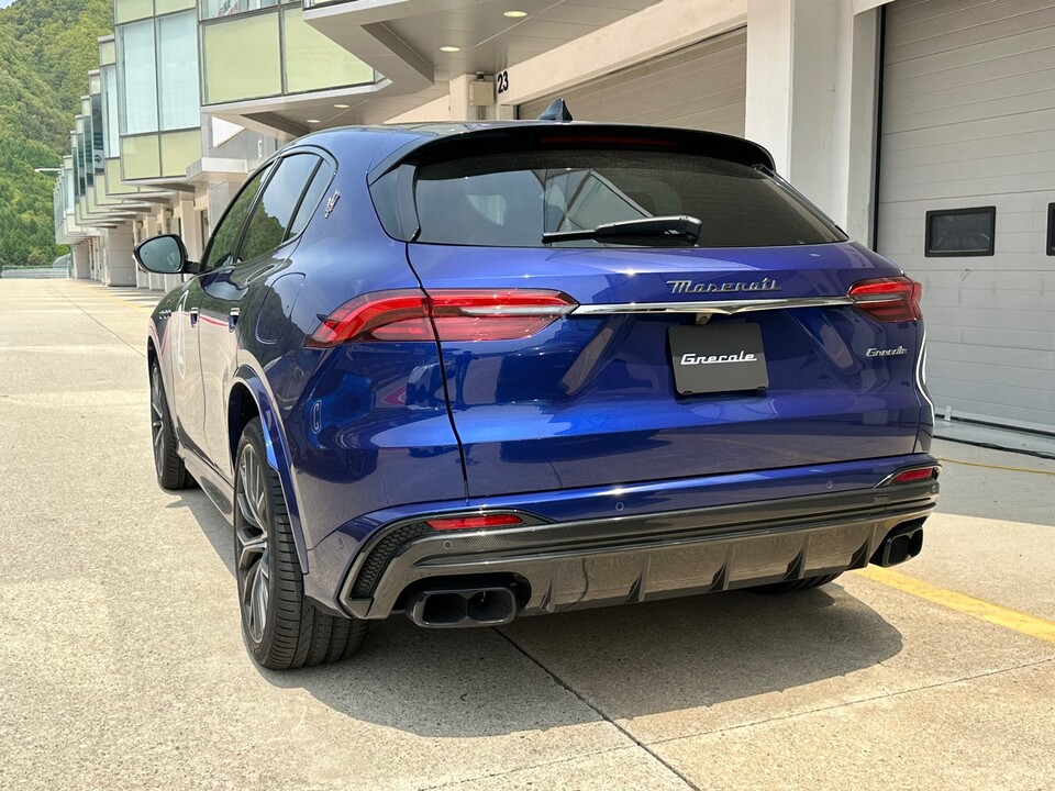 [시승] &quot;강렬함과 감성의 조화&quot; 서킷서 만난 삼지창&#44; 마세라티 &#39;그레칼레·MC20&#39;