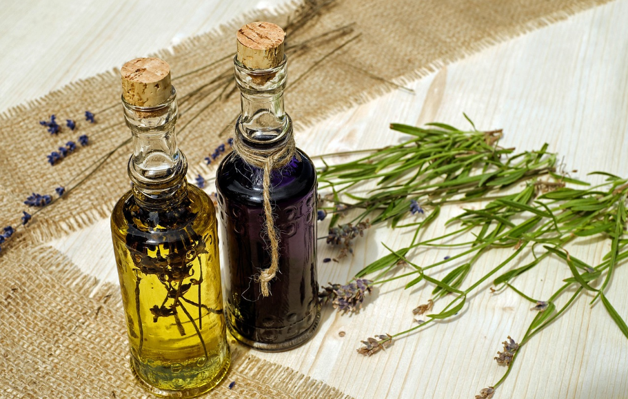 Bath oil, Oil, Lavender image.