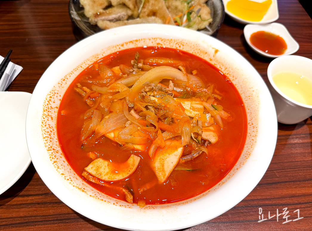 신승반점 판교맛집 판교 판교중국집 판교외식 판교신승반점 판교중국집추천 판교짜장면 판교짬뽕 판교현백 판교현대백화점 판교현대백화점맛집 판교현백식품관 판교현백식품관맛집 판교탕수육 찹쌀탕수육