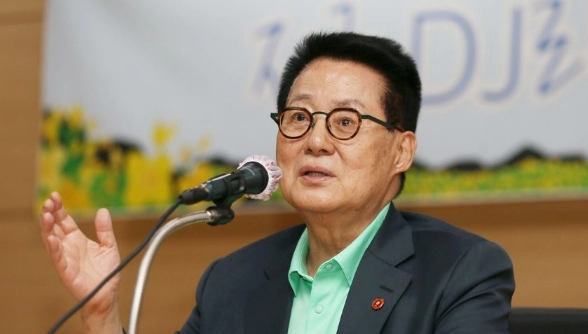 박지원 조국혁신당 명예당원 논란 이유