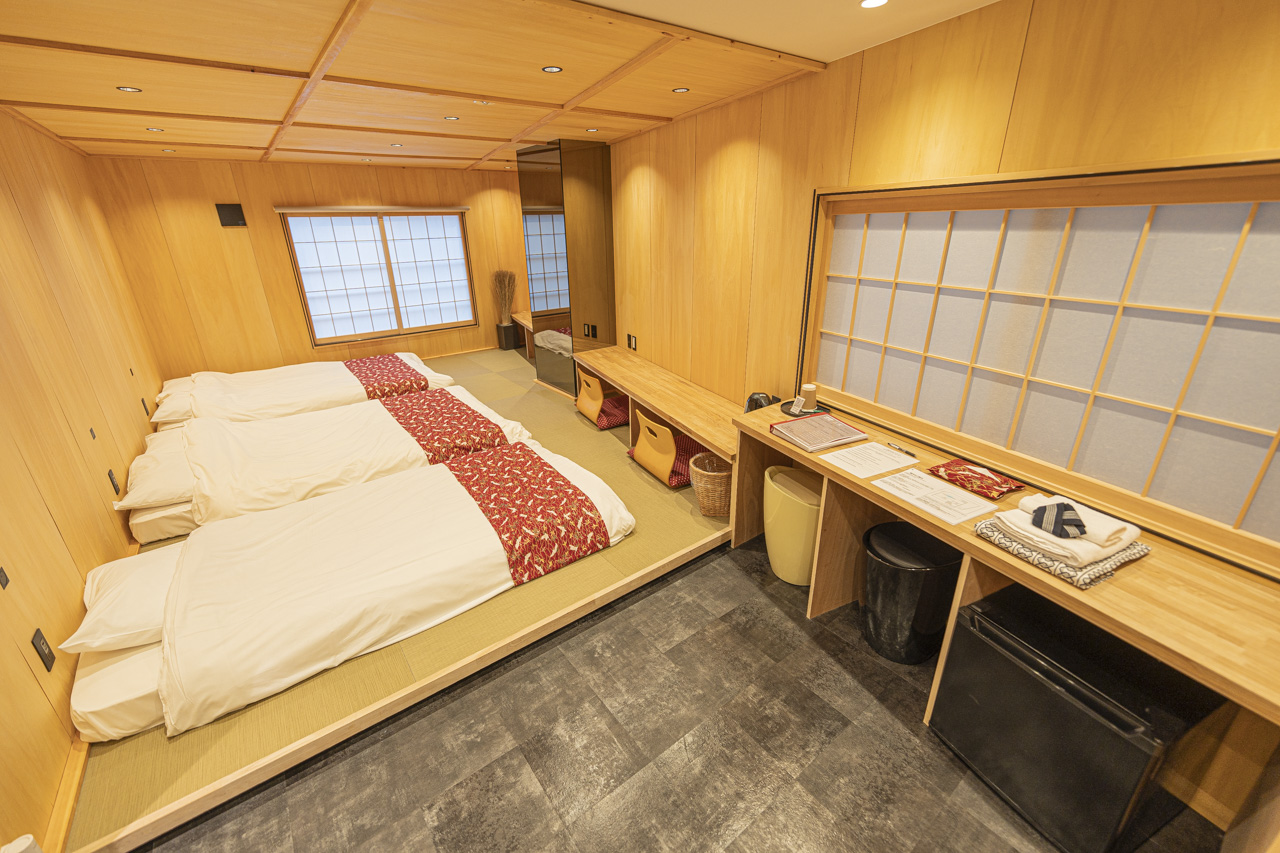 Original source image 29 for Tokyo-Area Hotel Reviews and Introductions, Including Karuizawa and Fuji.