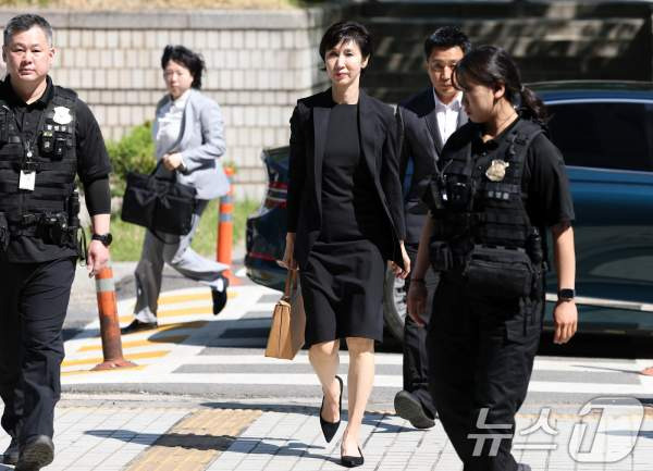 최태원 노소영 재산분할 파기환송심 조정기일 분석: SK 주가 급등과 '300억 비자금' 배제가 가져올 파장은?