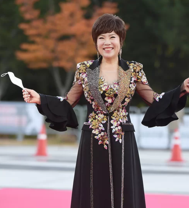 김연자나이