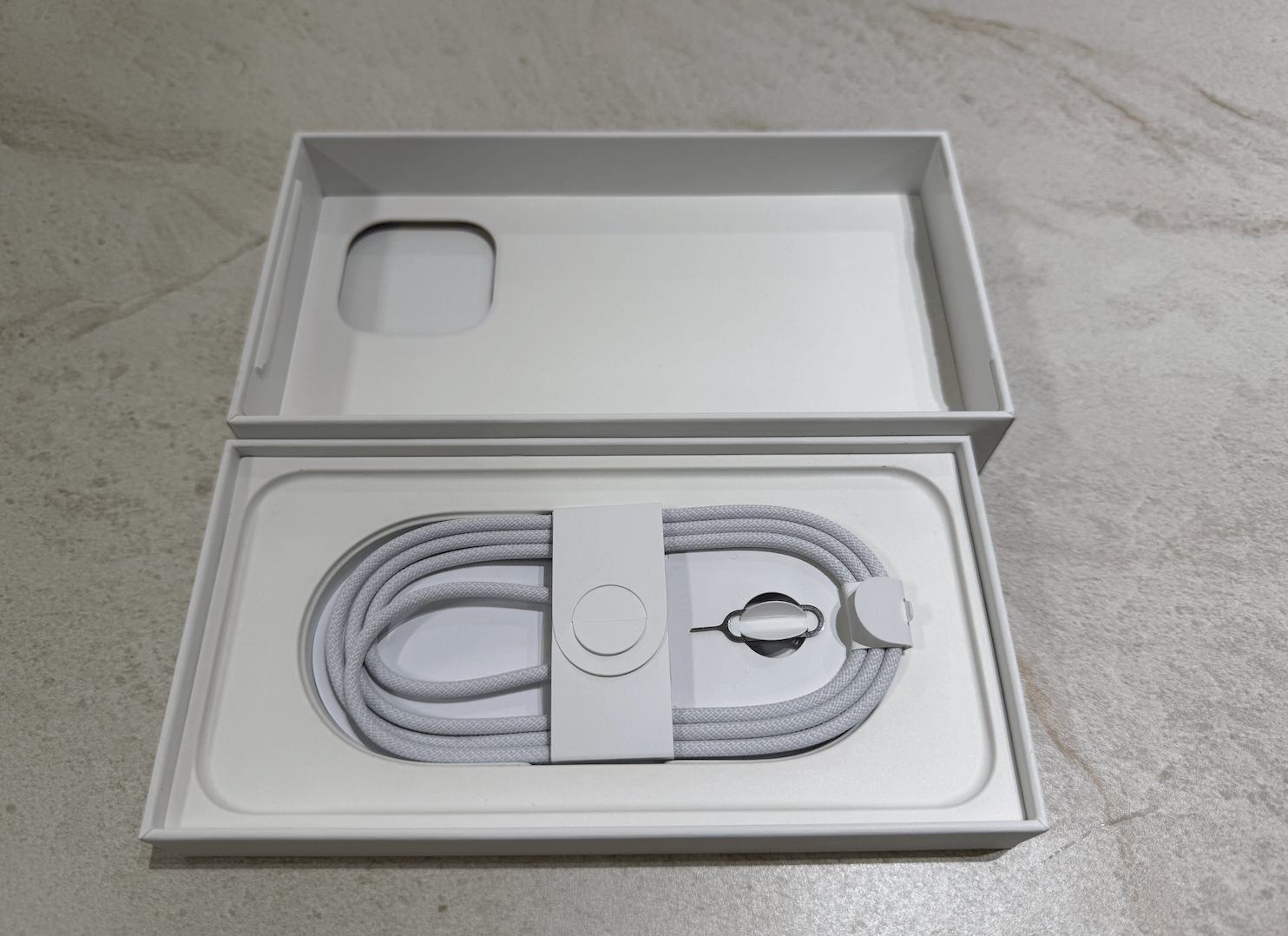 아이폰 16 프로 맥스 구성