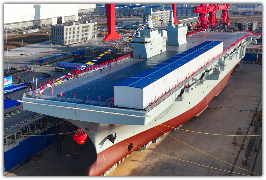 076형 쓰촨함, 캐터펄트(사출기) 위치를 가림막으로 처리함