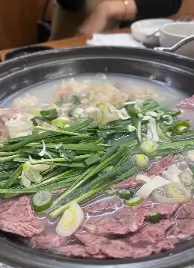 생생정보 스타밥집 가수 원미연 만두전골 장칼국수