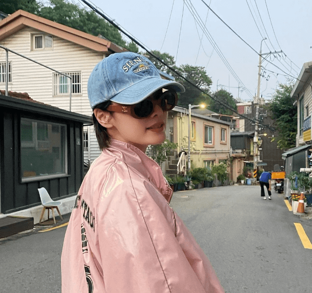 김히어라 셀카