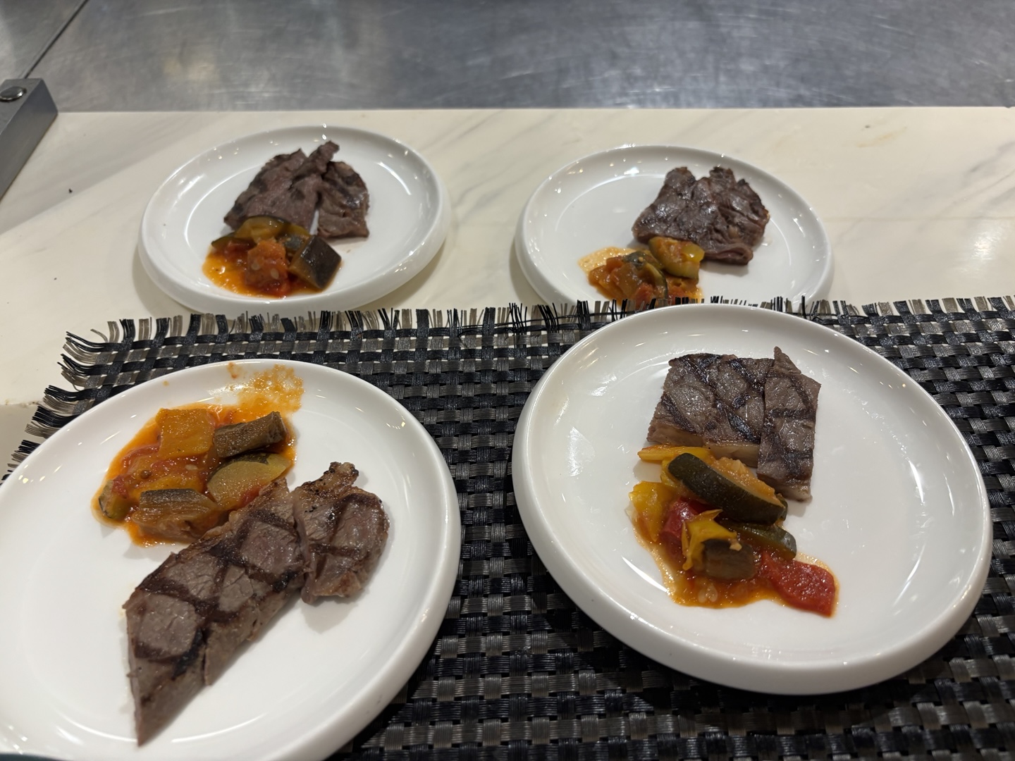 오리엔탈 리조트 석식 쇠고기