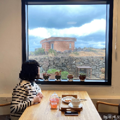 제주도 카페 추천- 조천-바다뷰-시소