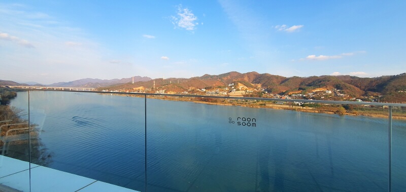 남양주-카페-라온숨-루프탑-북한강-리버뷰