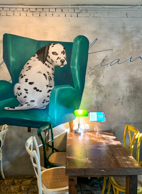 카페 곳곳에 있는 달마시안 그림이 인상적이다.