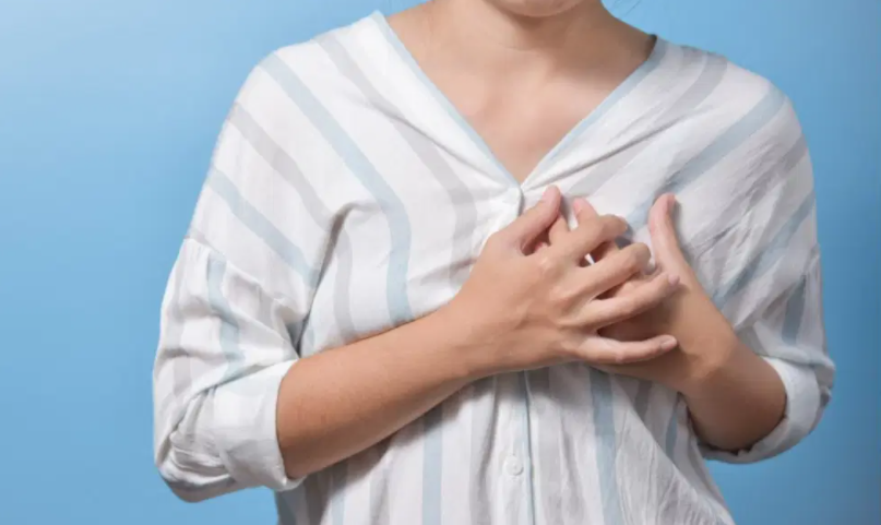 가슴-가운데-통증3