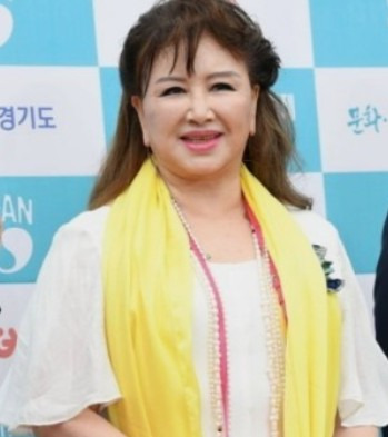 장미화 가수 데뷔