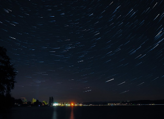 별빛은 과거의 메아리 - 우리가 보는 밤하늘은 '지금'이 아니다