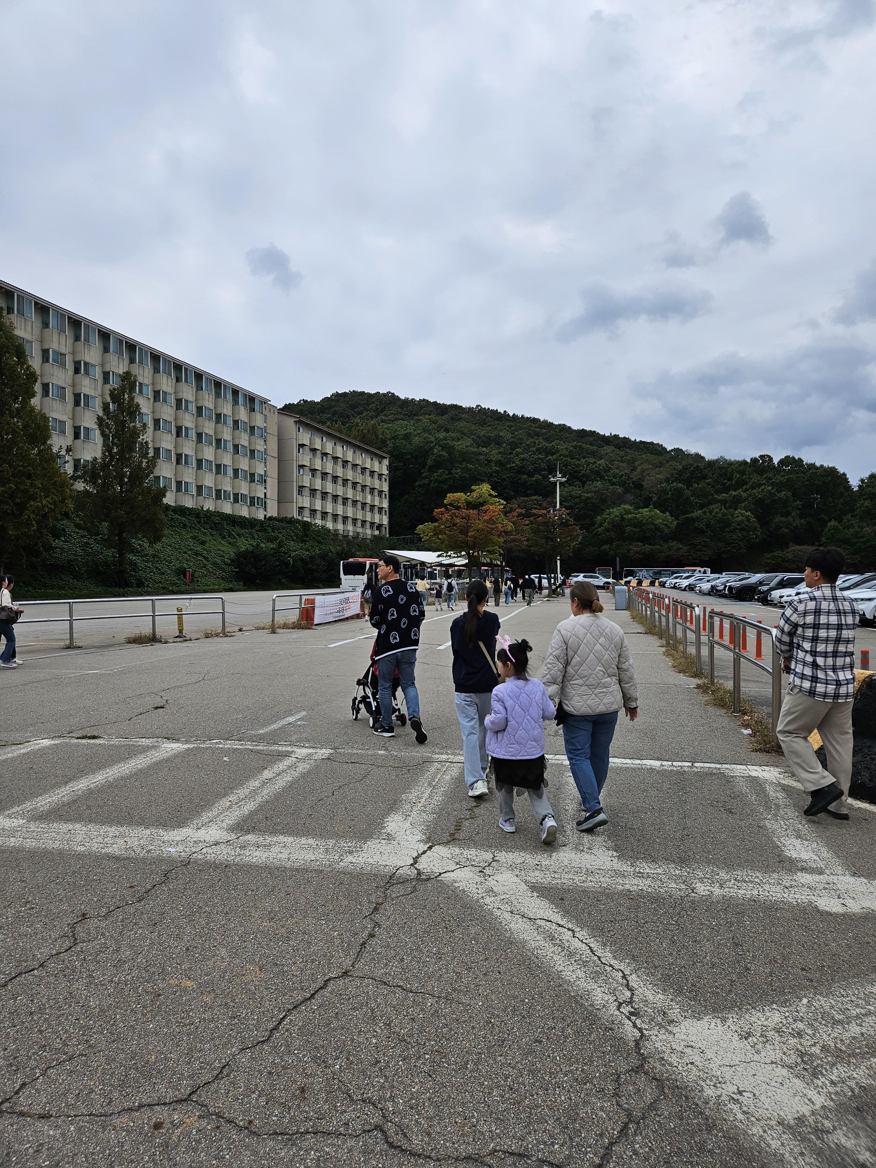 에버랜드1A주차장 전경 