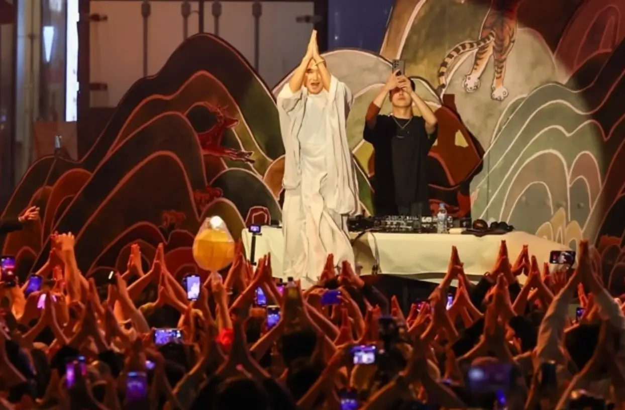 현대적인 불교 공연