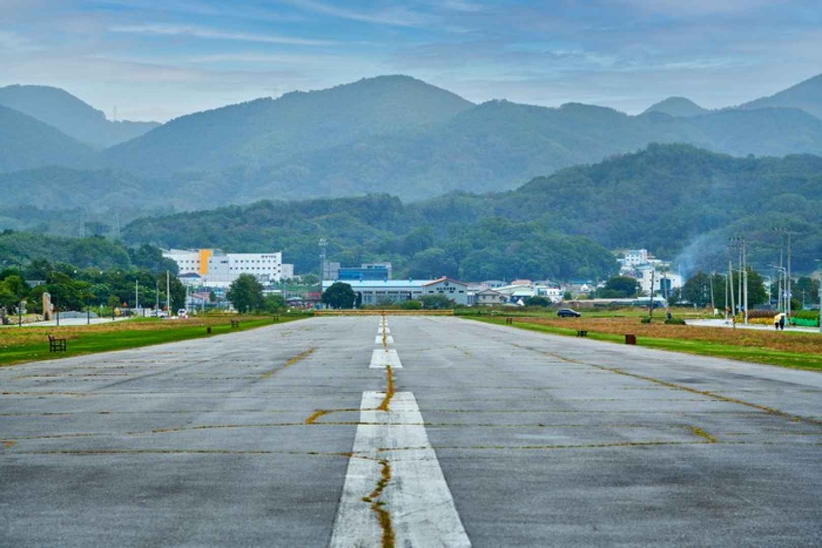 모산비행장