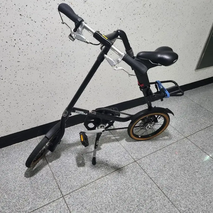 접이식 자전거 도시 주행 휴대성 보관 요령 계단 이동 팁_5