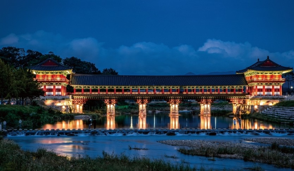 월정교 야경 사진