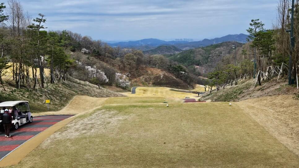 골프장 경험담 청주 세레니티cc 단순한 골프장이 아니라&amp;#44; 자연과 설계&amp;#44; 건축이 어우러진 공간 미학의 산물 완벽에 가까운 골프장