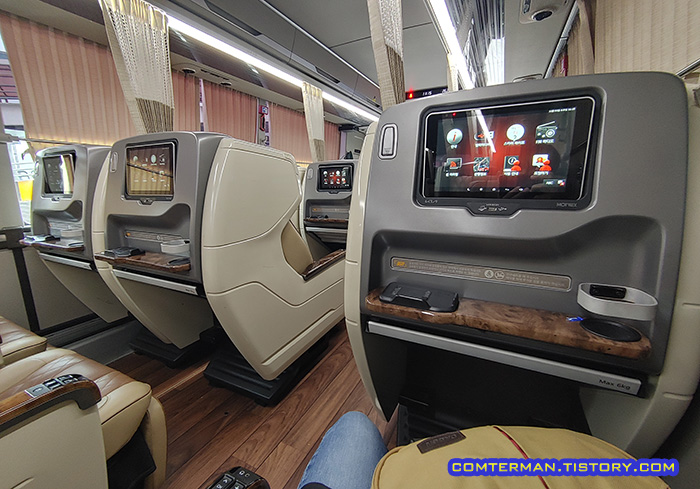 프리미엄 공항버스 실내