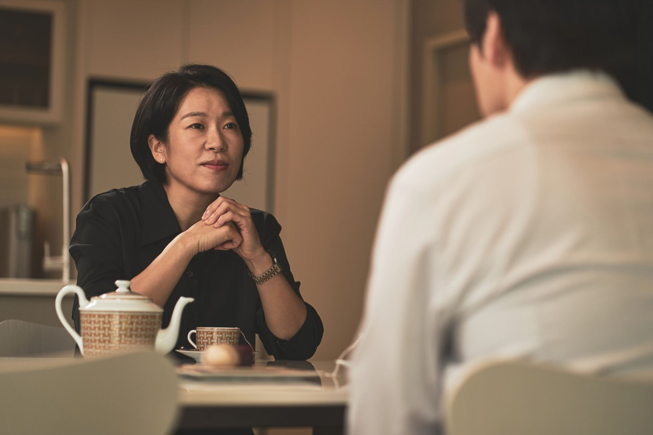 염혜란의 존재감, 한정된 공간을 지배하다