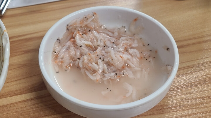 옛날돼지국밥-새우젓