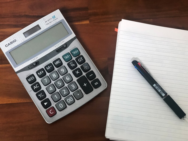 계산기-노트-볼펜