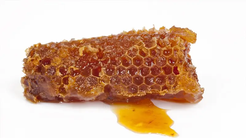 꿀의 모든 것 8가지 효능, 영양성분, 그리고 부작용까지