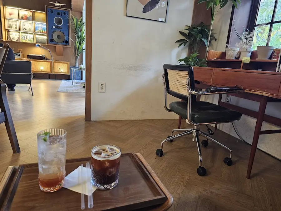 망원동 데이트 코스 카페 추천 LP카페 하우스 오브 바이닐 망원점
