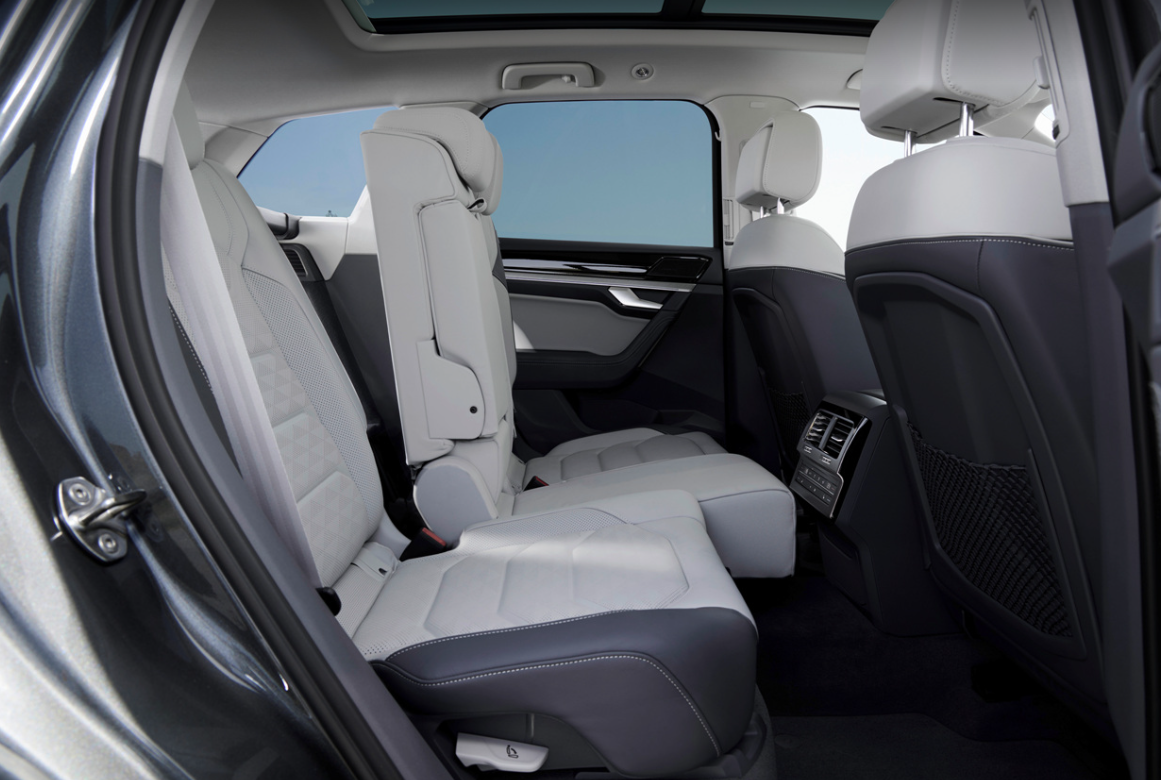 2025 폭스바겐 투아렉 가격 정리 모델별 옵션 및 할인가 총정리