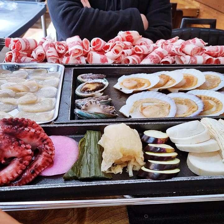 군포 산본 고깃집 철판 해물 삼합 황제 해물 전골 수중 숙성 한우 조개찜 맛있으면 0칼로리 맛집 추천