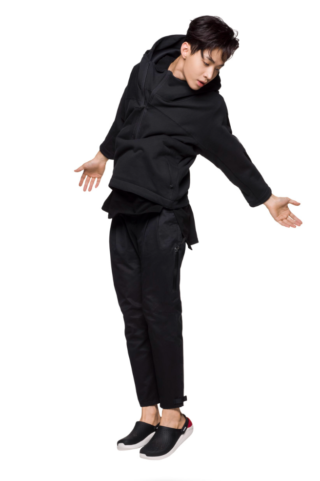 크록스 라이트라이드 페이서