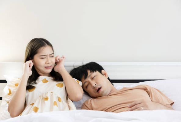 코골이 코를 고는 이유와 골지 않는 자세와 생활 습관.