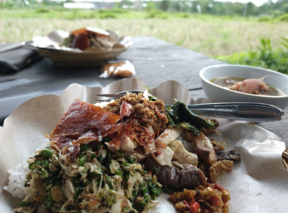 ⓒ Warung Babi Guling Pande Egi