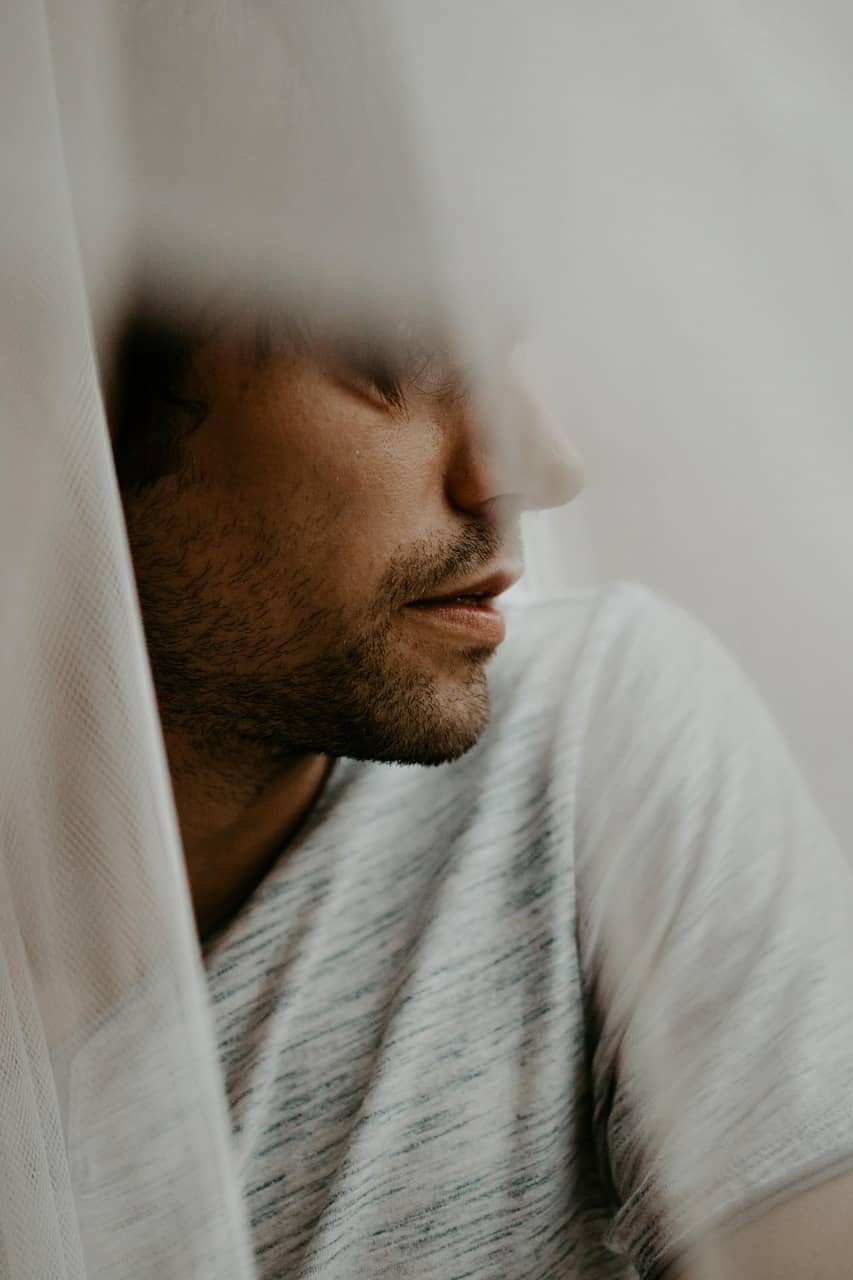 혀백태가 심한 날, 침이 끈적하게 느껴지는 이유를 이해해야 하는 이유