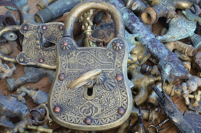 록픽킹 (Lockpicking) – 자물쇠 따기의 예술