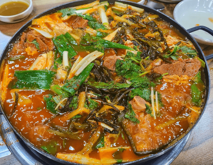 토밥즈 토요일은 밥이 좋아 파김치 감자탕 천안 맛집