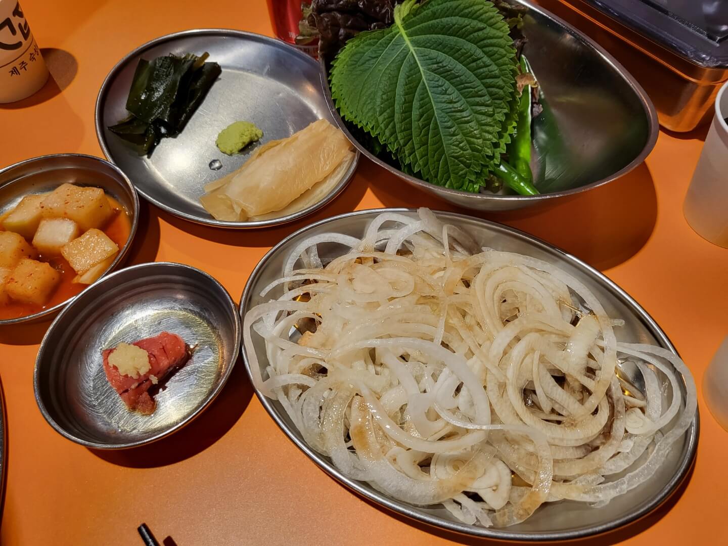 송도맛집-고기132-기본반찬-종류