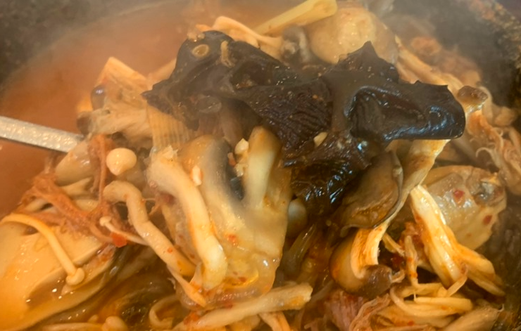 육개장-안에-버섯전골