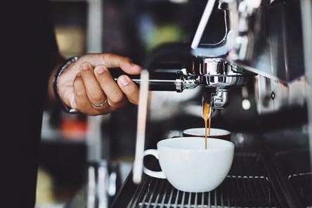 에스프레소-추출중